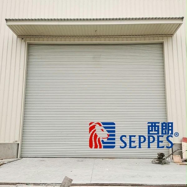 鋼結構廠房鋼制抗風卷簾門